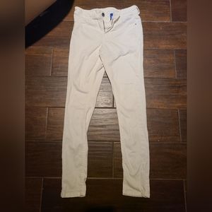 white simply styled jeans
